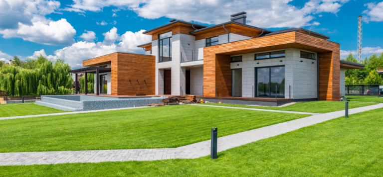 Best Artificial Grass Options for Small Melbourne Courtyards and Balconies